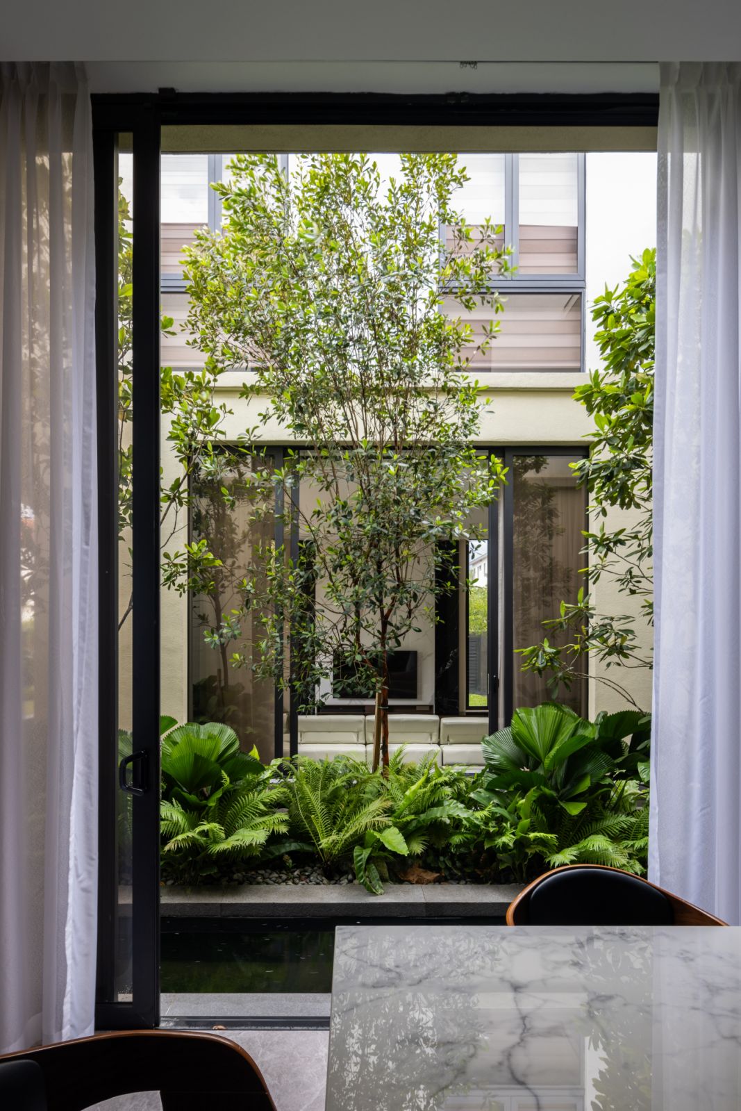 Views of the courtyard throughout the house