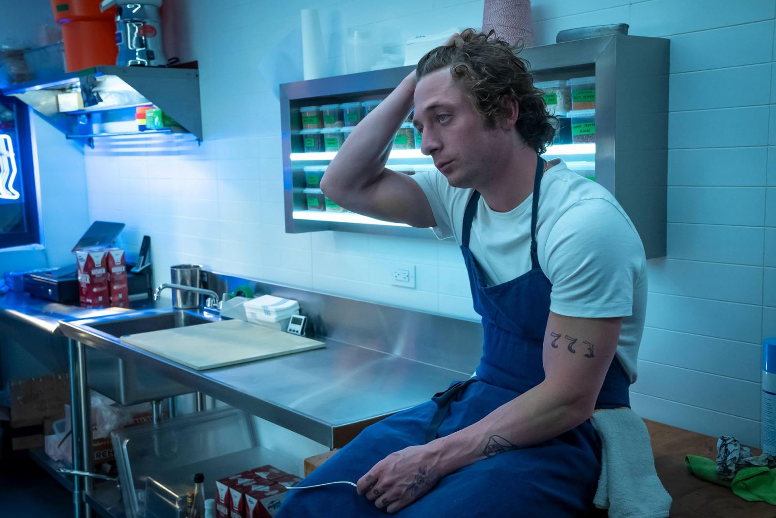 Jeremy Allen White 以《大熊餐廳 The Bear》再獲2024年艾美獎喜劇類男主角提名。(Photo: FX)