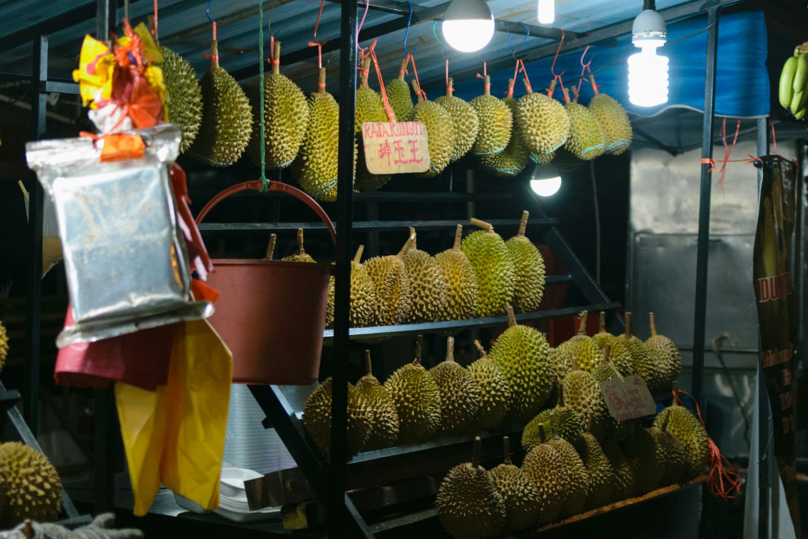 Durians for sale in Kuala Lumpur (Photo: Unsplash)