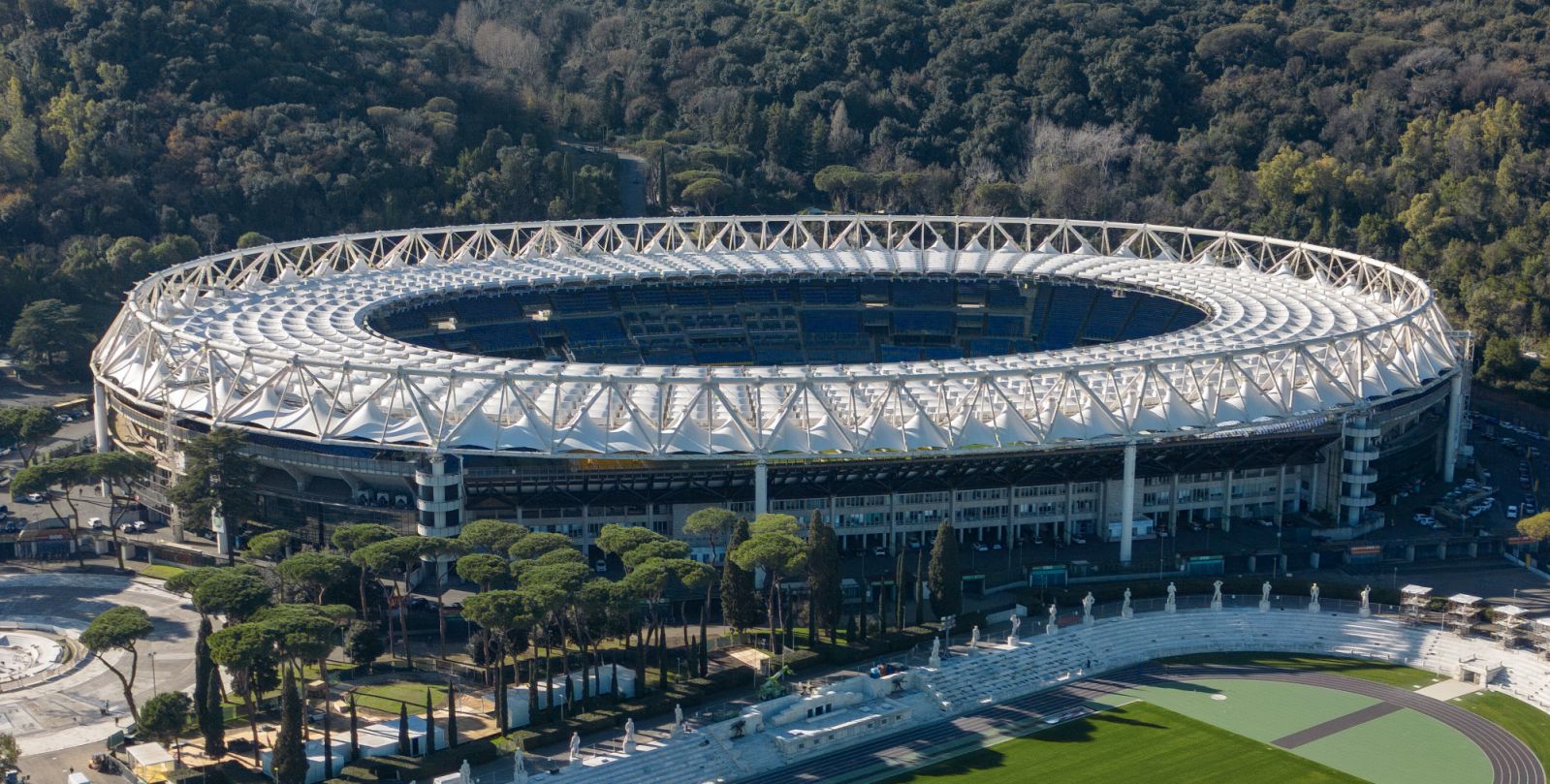 Annibale Vitellozzi's Olympic Stadium in Rome (Photo: WikiCommons/Messapi)