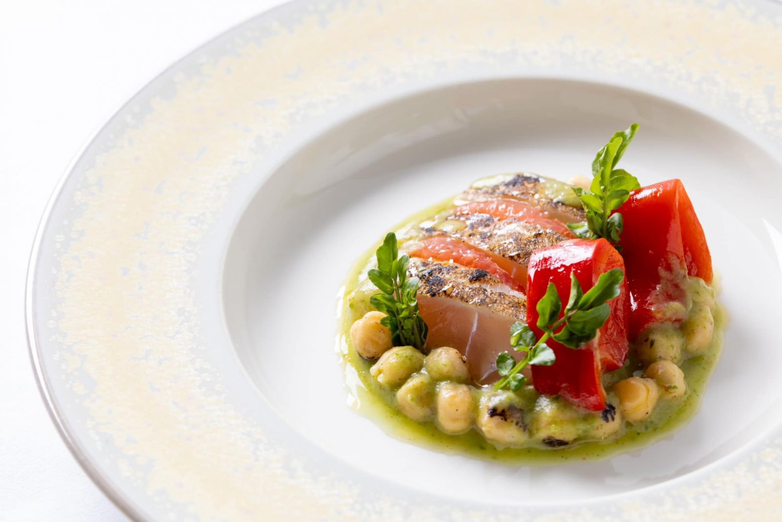 ปลาเนื้อขาวหมักโคบุ ที่ร้าน Beige Alain Ducasse ที่โตเกียว (ภาพ: by Beige Alain Ducasse)