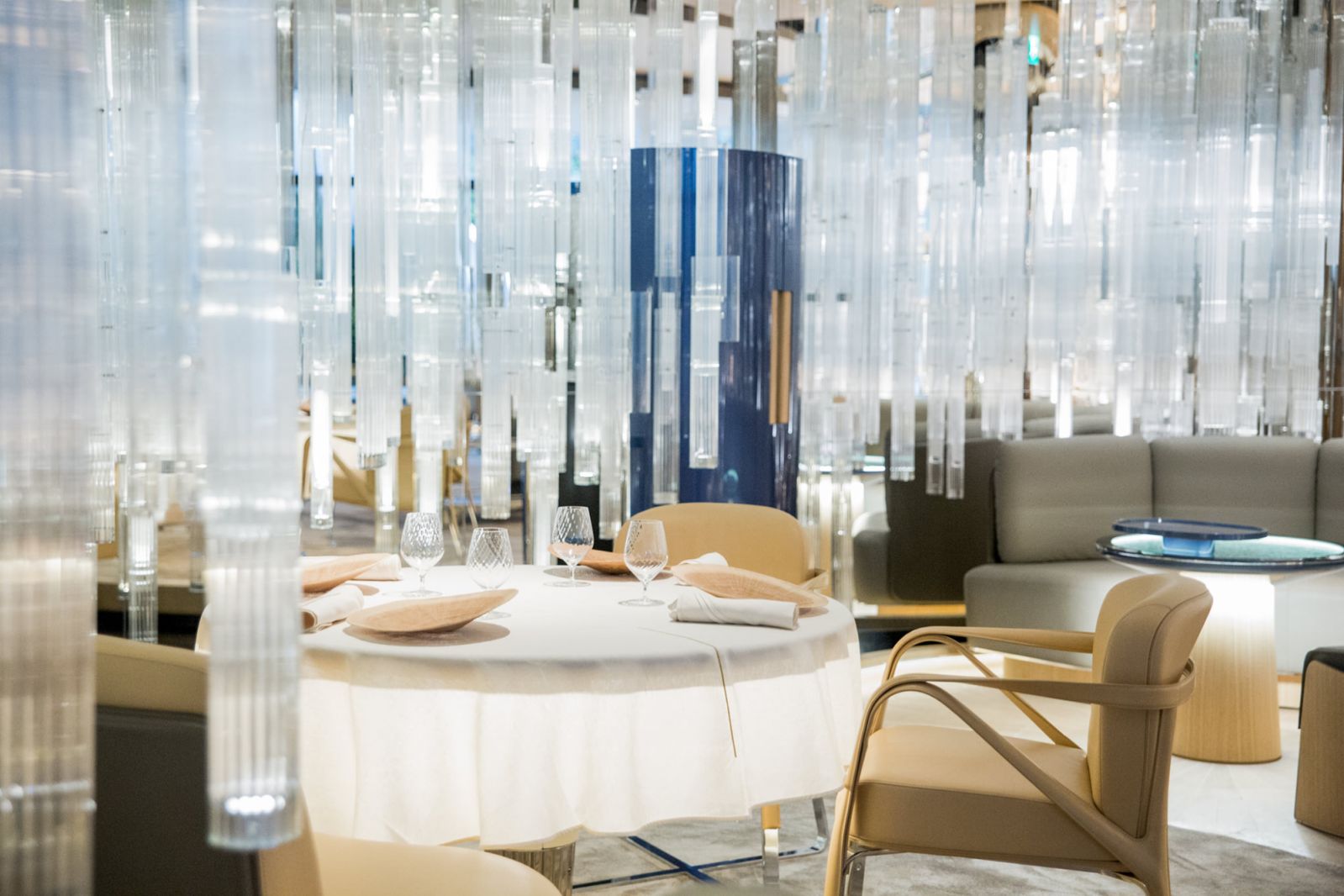 บรรยากาศห้องอาหาร Alain Ducasse at Morpheus ที่มาเก๊า ที่ได้รับรางวัลการออกแบบมากมาย (ภาพ: City of Dreams)