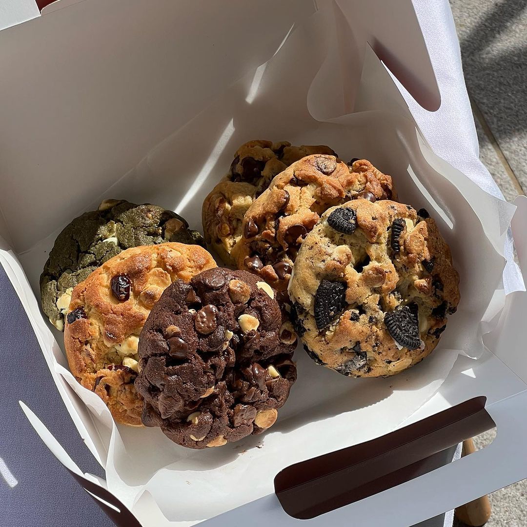 A box of cookies from Cookie Crumbs (Photo: Instagram / @cookiecrumbs.my)