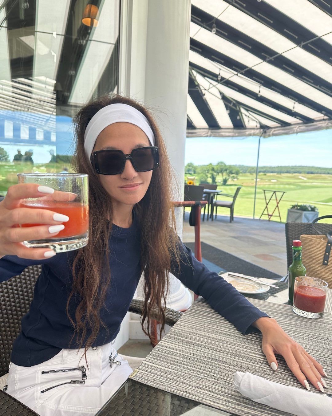 (Photo: Instagram @verawang)