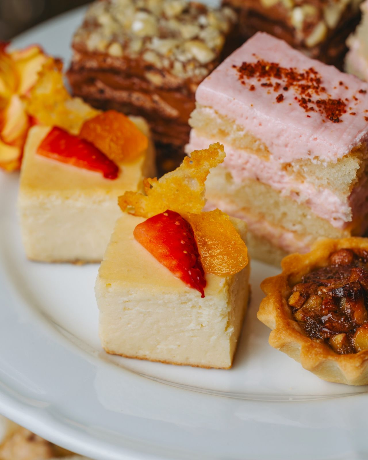 New at Lusso: Afternoon tea by Margarita Forés