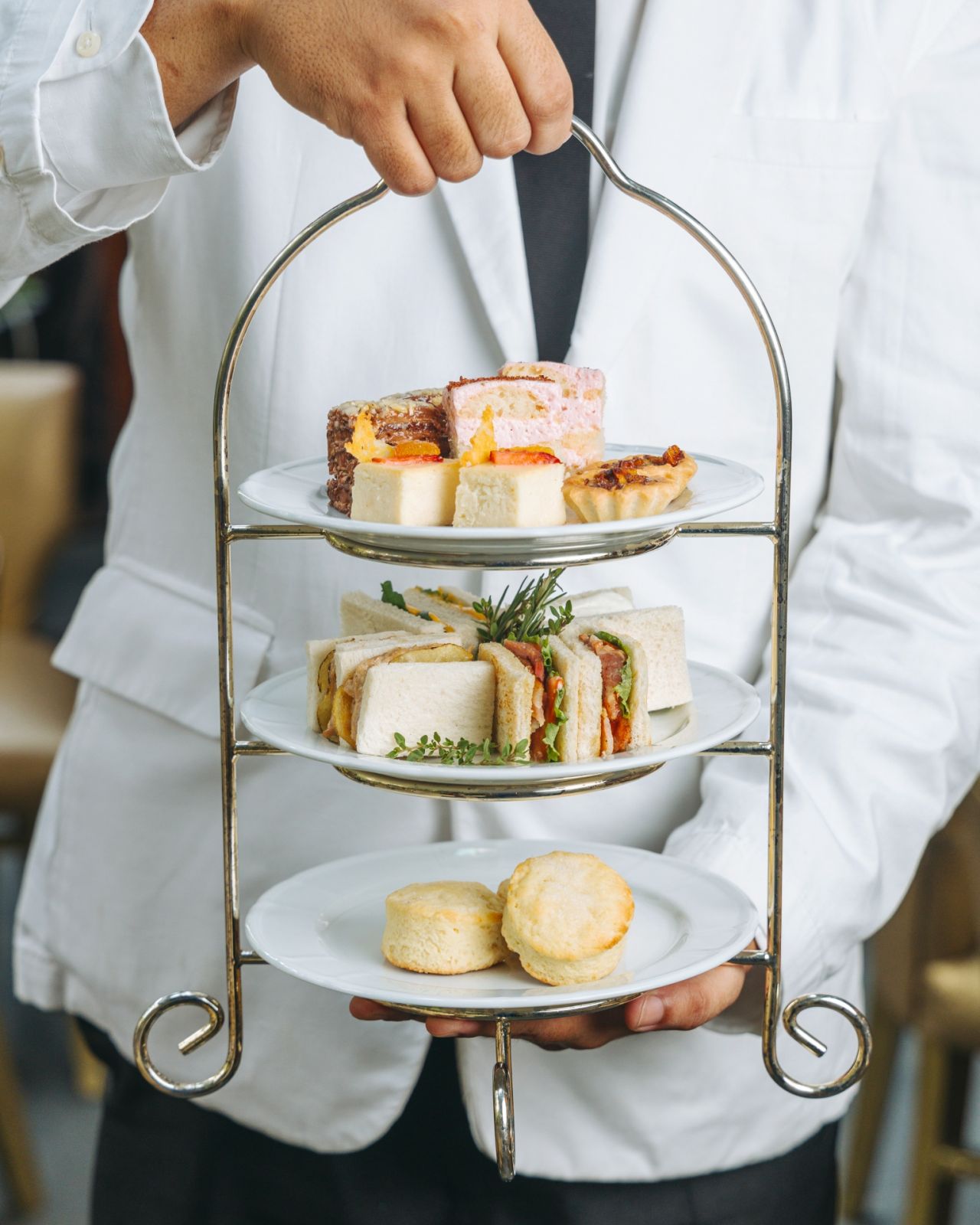 New at Lusso: Afternoon tea by Margarita Forés