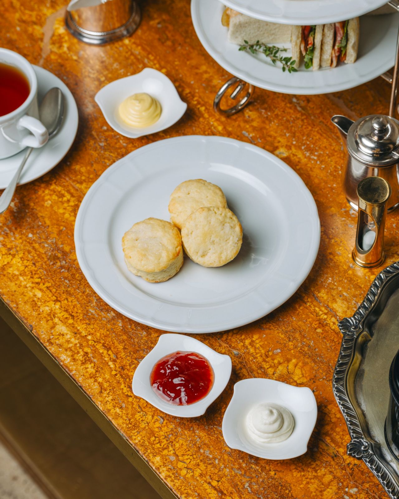 New at Lusso: Afternoon tea by Margarita Forés