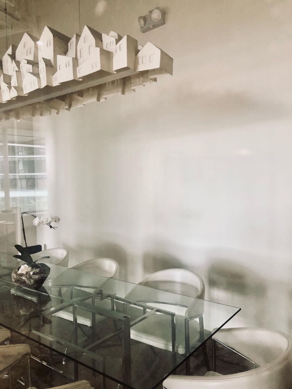 A conference room at SoFA's new Rockwell campus (Photo: Courtesy of SoFA Design Institute)