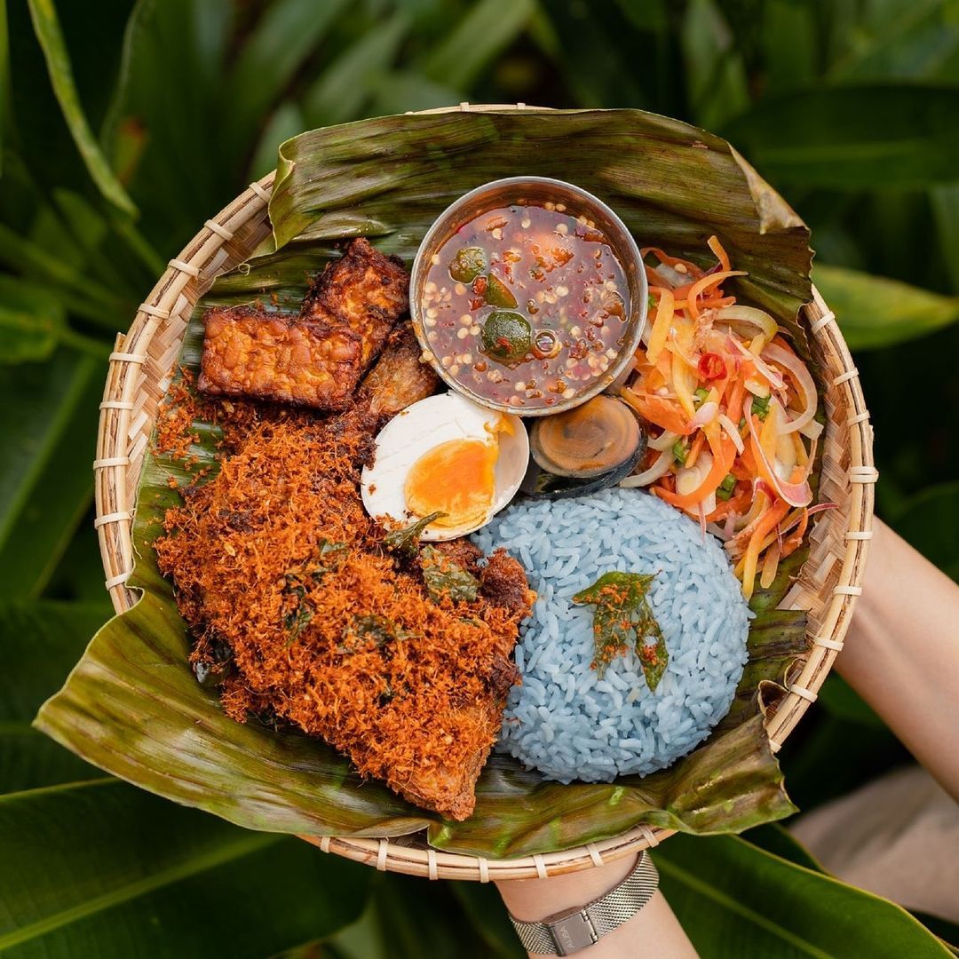 Kantin’s take on nasi kerabu (Photo: Instagram / @kantingranary)