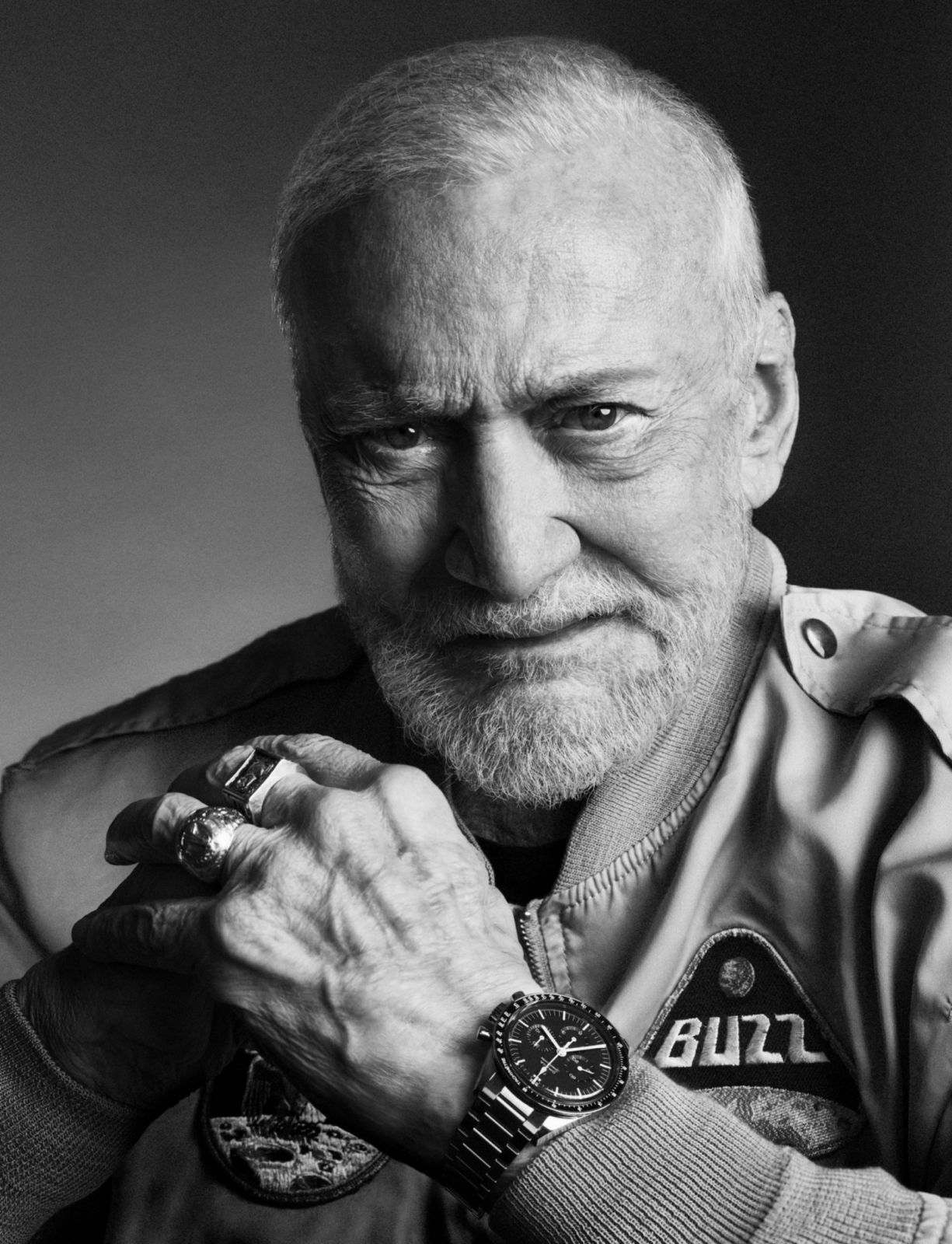 Buzz Aldrin佩戴Omega Speedmaster登月腕錶。（Photo: Omega）