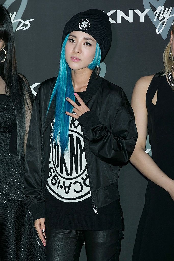 2NE1