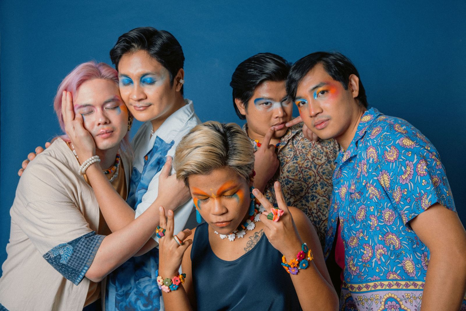 Over October's 'Kaakit-Akit' album art