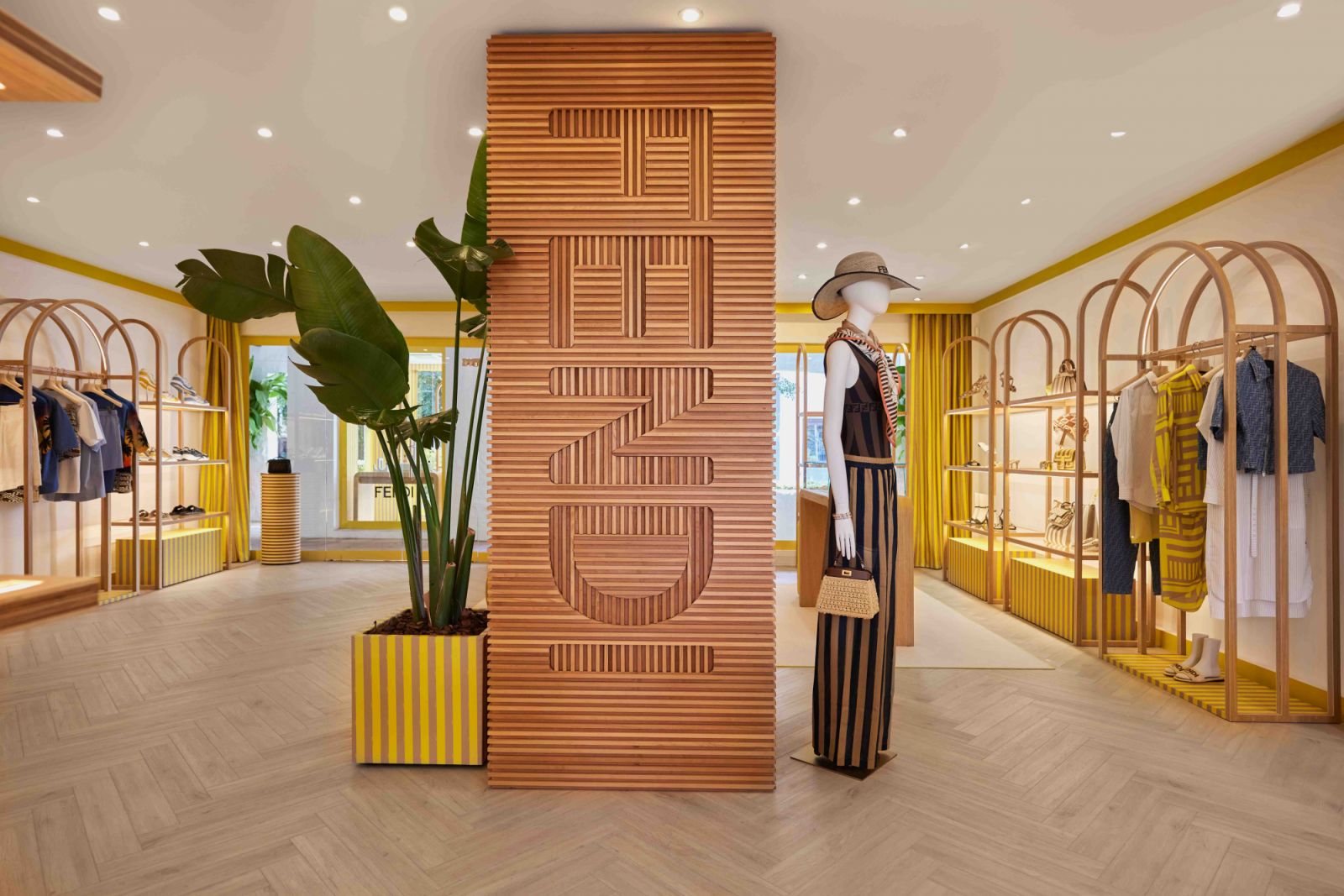 FENDI X LA PLAZA (ภาพ: FENDI)