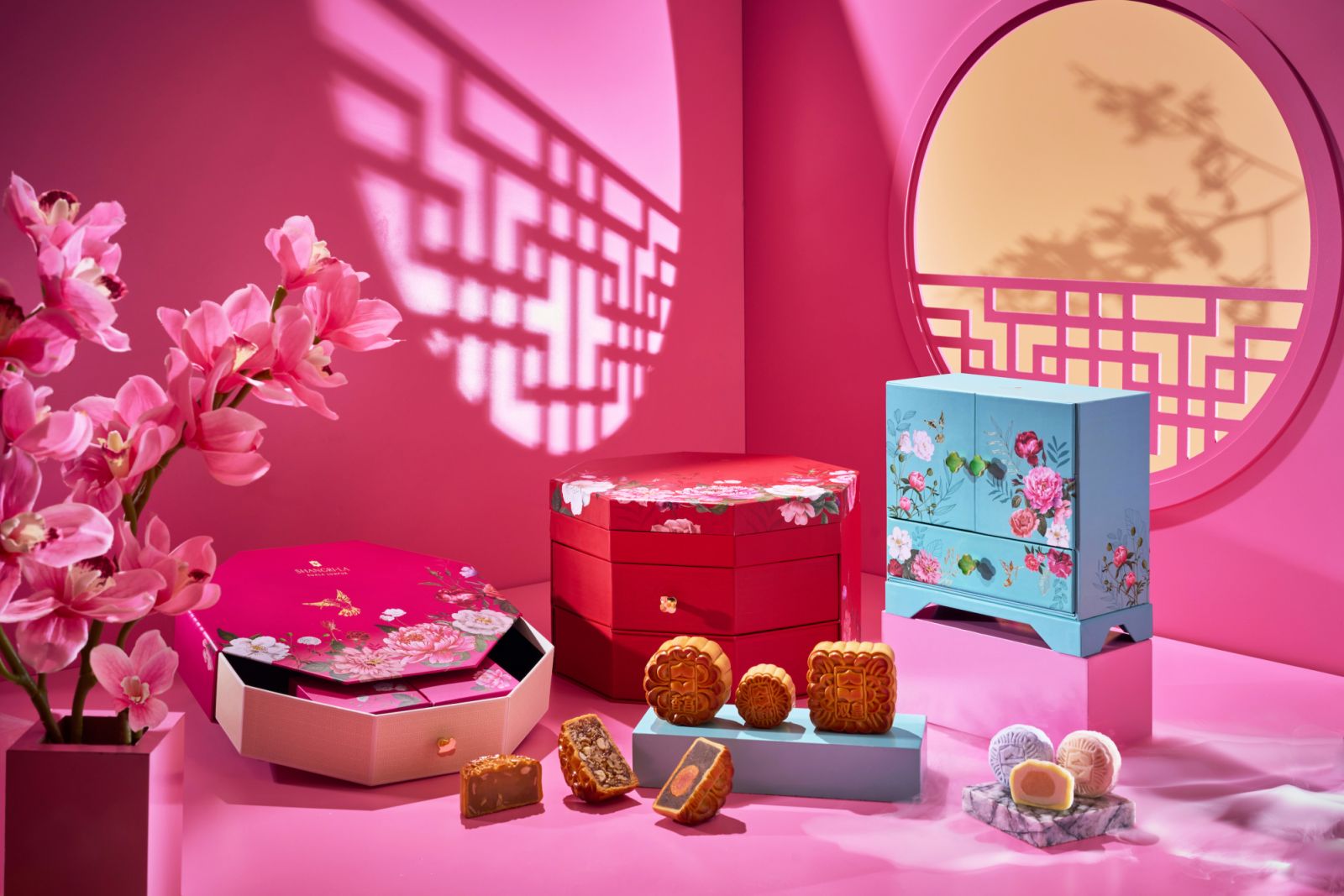 Mooncake gift sets from Shangri-La Kuala Lumpur (Photo: Shangri-La Kuala Lumpur)