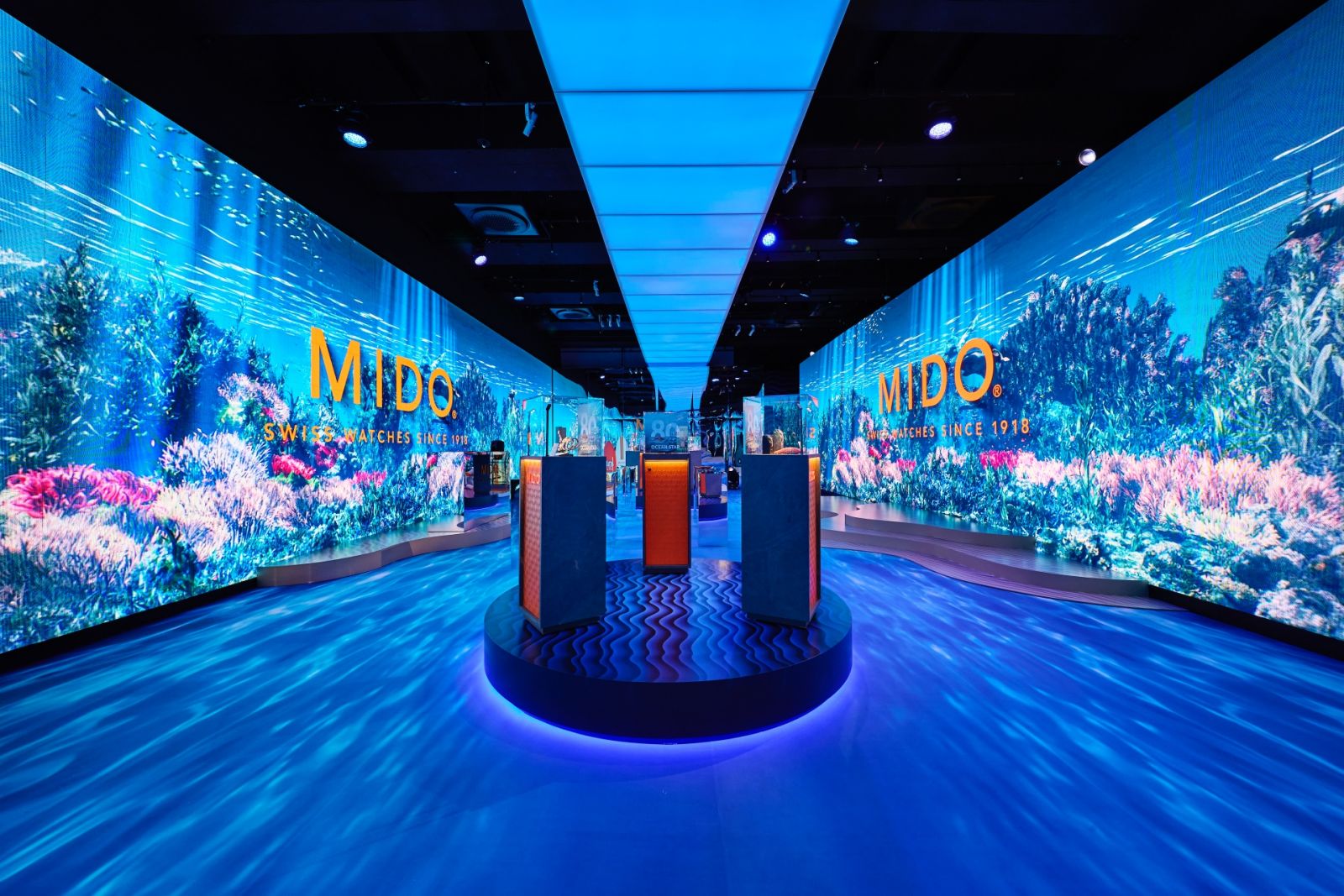 室內展場利用大螢幕投影營造出全方位的沈浸式體驗。(Photo: Mido)