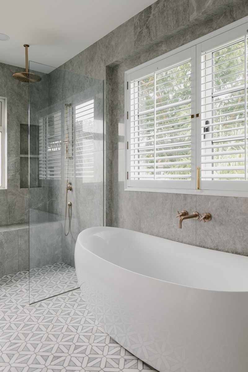 This freestanding bathtub ensures many pampering moments