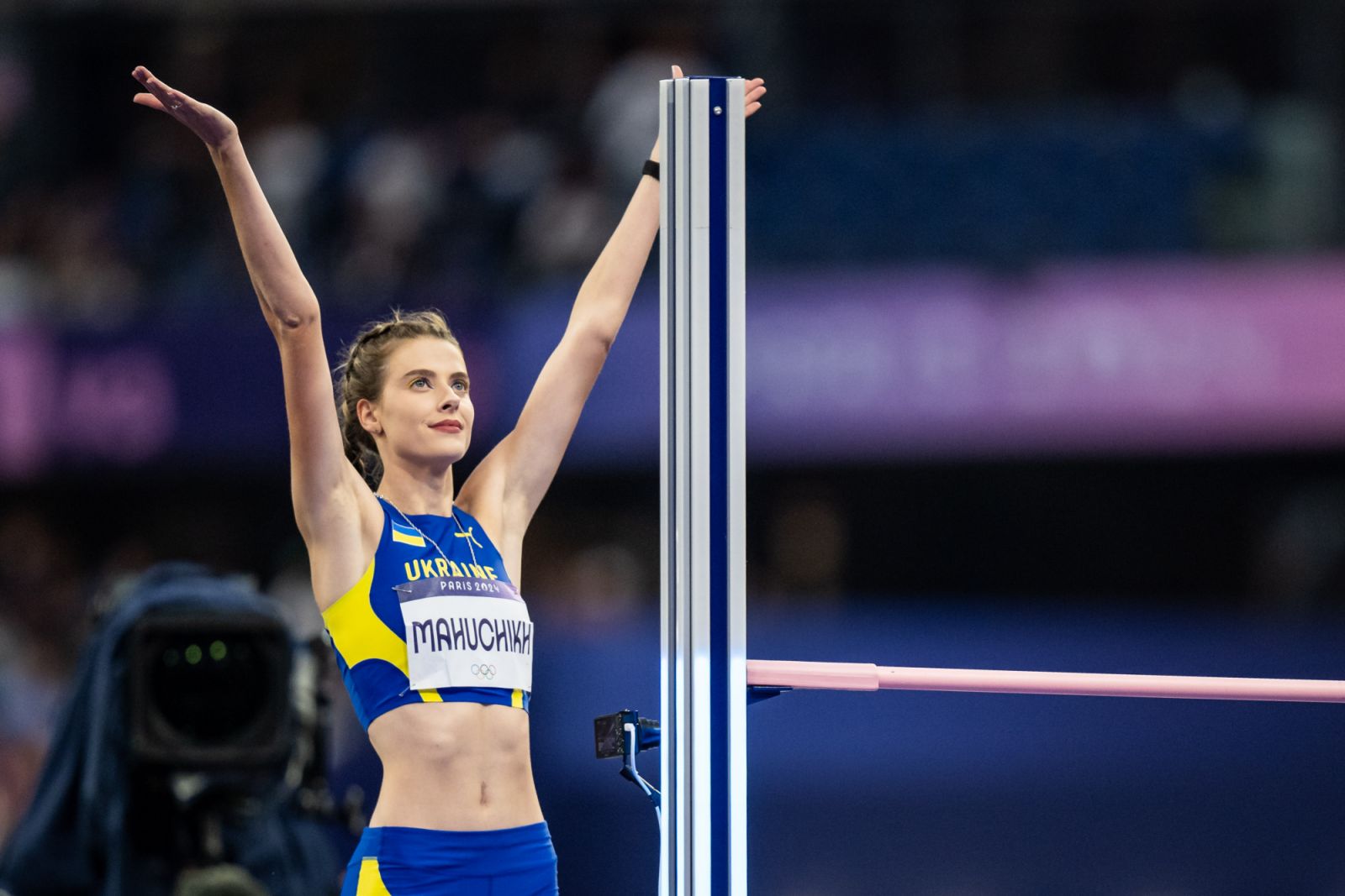 PARIS, FRANCE - AUGUST 4: Yaroslava Mahuchikh of Team Ukraine celebrates during the Women's High Jump Final on day nine of the Olympic Games Paris 2024 at Stade de France on August 4, 2024 in Paris, France. (Photo by Kevin Voigt/GettyImages)