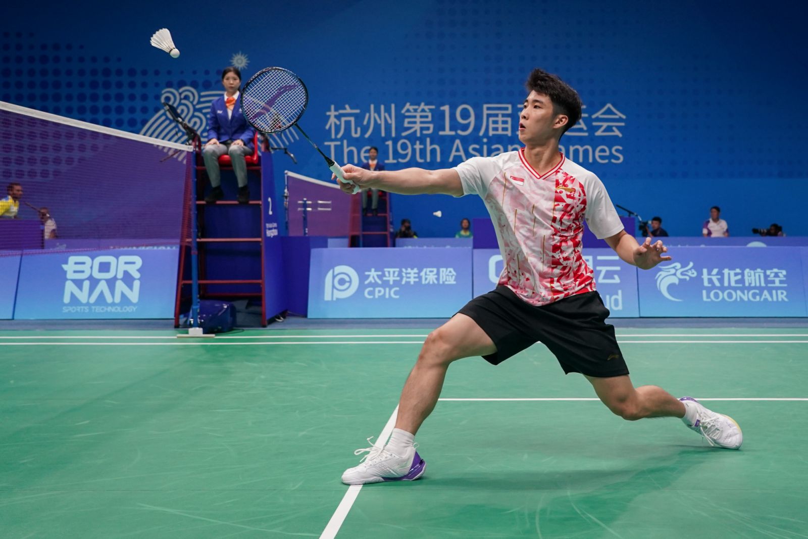 19th Asian Games - Badminton - Men’s Team - Round of 16 Singapore vs Japan- Binliang Gymnasium, Hangzhou, China - September 28, 2023 Singapore’s Loh Kean Yew in action. Sport Singapore/ Weixiang Lim
