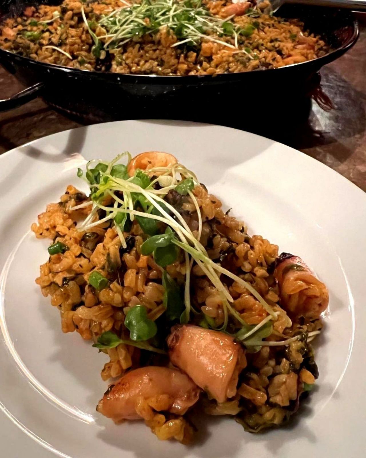 Secret Menu dishes at the best restaurants - Cirkulo Paella de Calamares y Espinacas