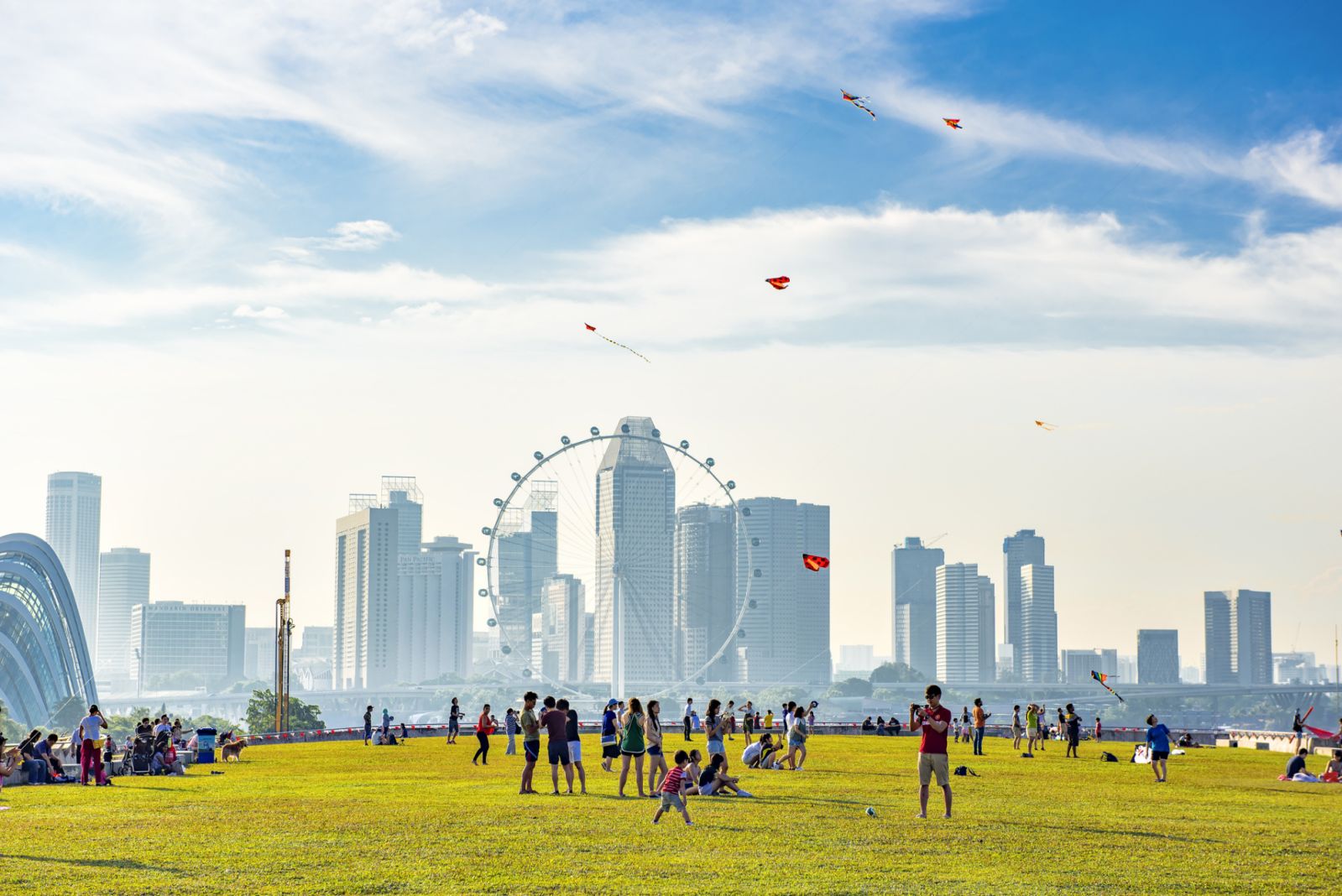 Singapore Marina Barrage Park is the outdoor activity park for Singapore people in Holiday