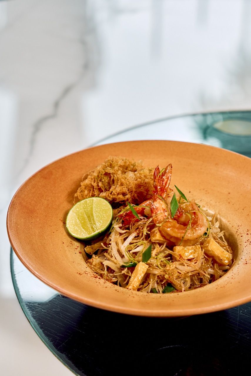 หมี่กรอบส้มซ่าชาววังกุ้งแชบ๊วยเมนูเรียกน้ำย่อย