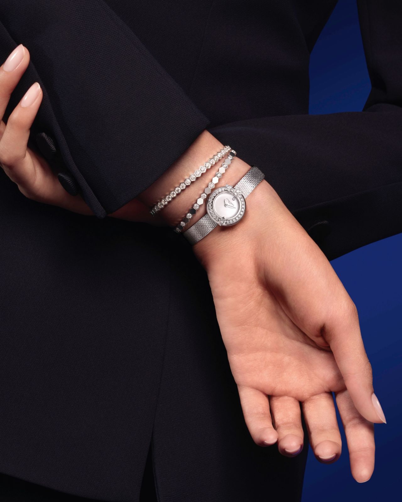 Chaumet Bee My Love系列白K金手鐲。(Photo: Chaumet)