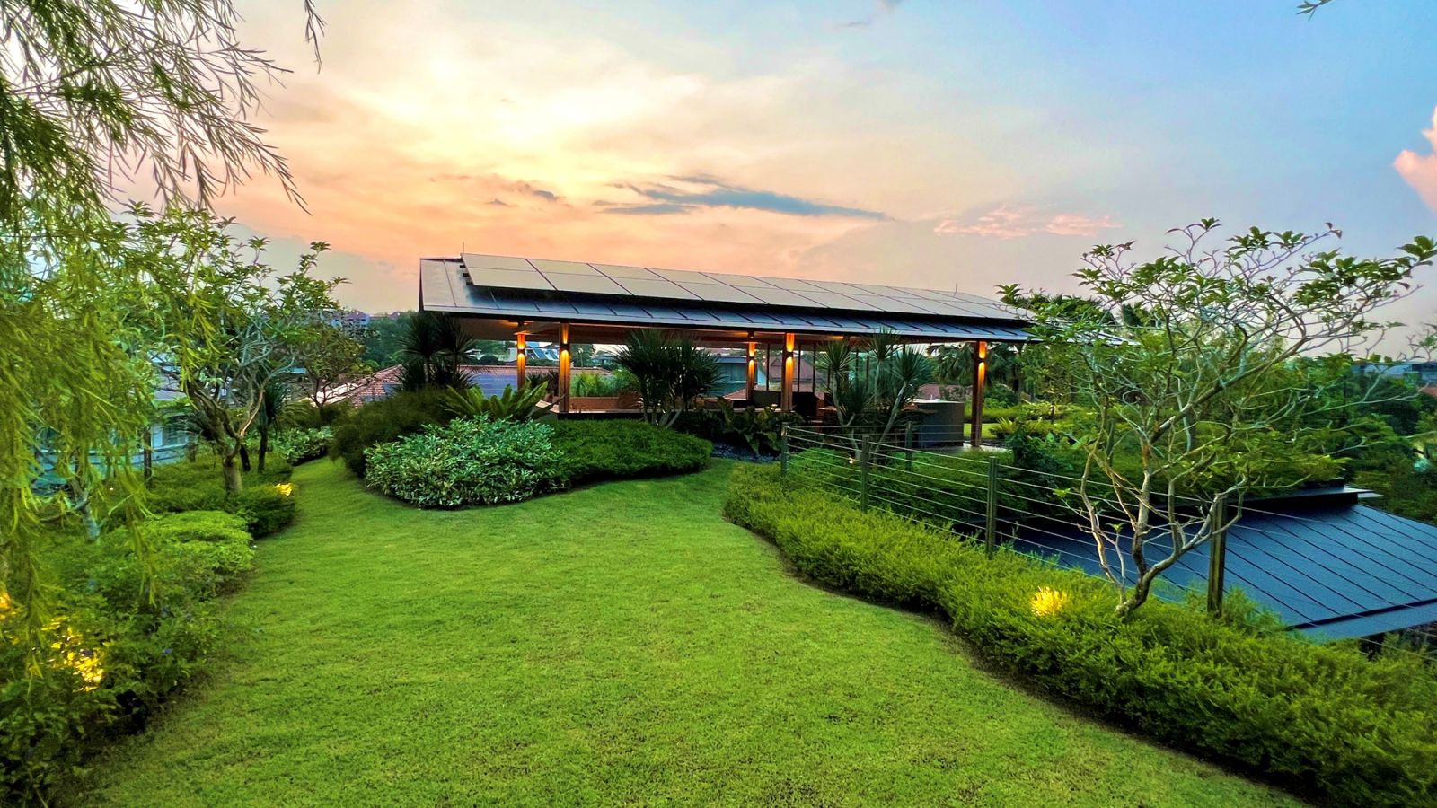 Sky Pavilion House's exterior