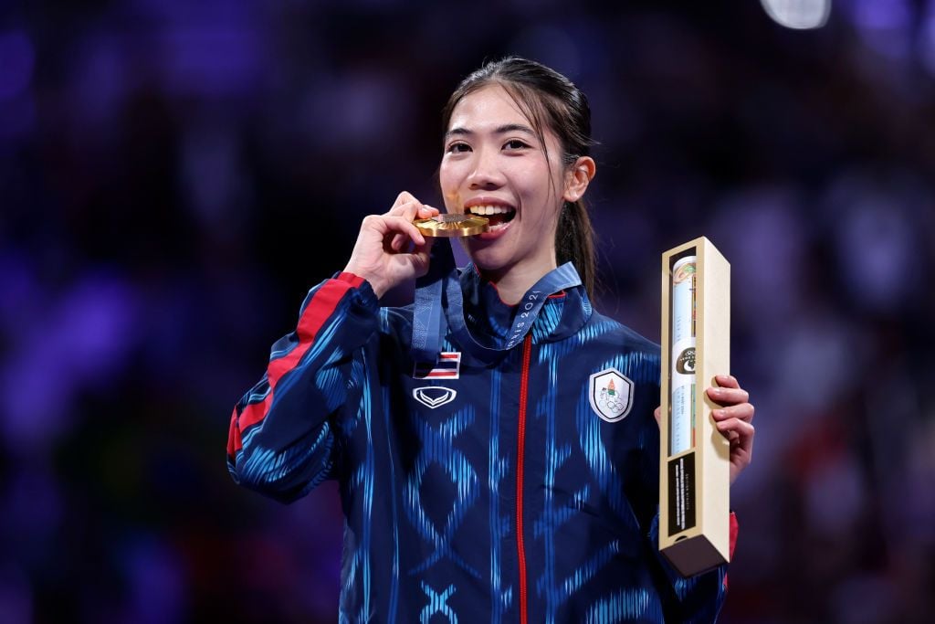 เทนนิส พาณิภัค กับเหรียญทองในการแข่งขันโอลิมปิกฤดูร้อน 2024 ณ กรุงปารีส (ภาพ: Alex Pantling / Getty Images)
