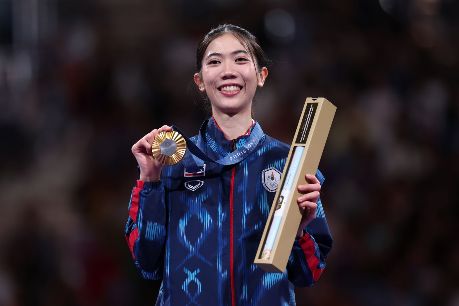 เทนนิส พาณิภัค กับเหรียญทองในการแข่งขันโอลิมปิกฤดูร้อน 2024 ณ กรุงปารีส (ภาพ: Alex Pantling / Getty Images)