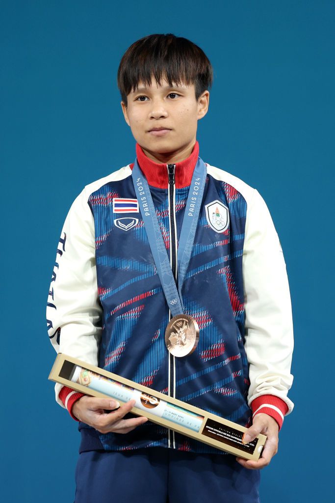 ออย สุรจนา กับเหรียญทองแดงโอลิมปิก 2024 จากการแข่งขันยกน้ำหนักรุ่น 49 กิโลกรัมหญิง (ภาพ: Lars Baron / Getty Images)