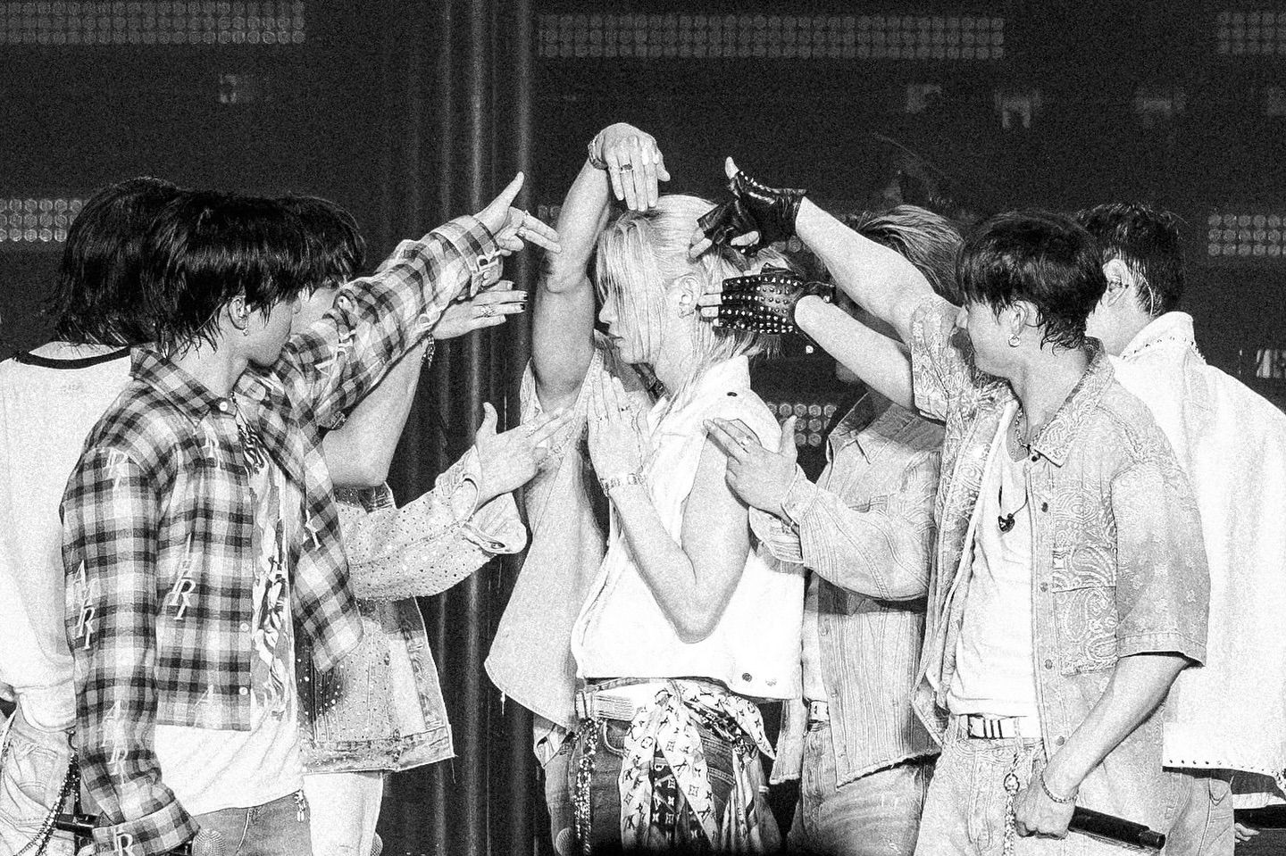 K-pop band Stray Kids took Lollapalooza by storm with a electric performance (Photo: Instagram / @lollapalooza)