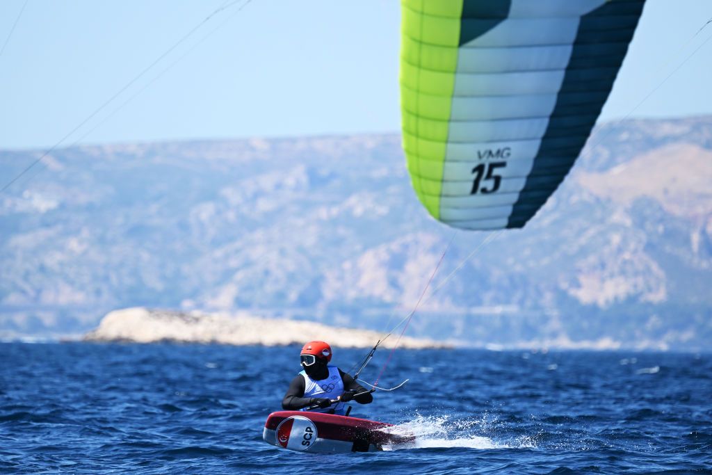 MARSEILLE, FRANCE - AUGUST 09: Maximilian Maeder of Team Singapore competes in the Men's Kite finals on day fourteen of the Olympic Games Paris 2024 at Marseille Marina on August 09, 2024 in Marseille, France. (Photo by Clive Mason/Getty Images)