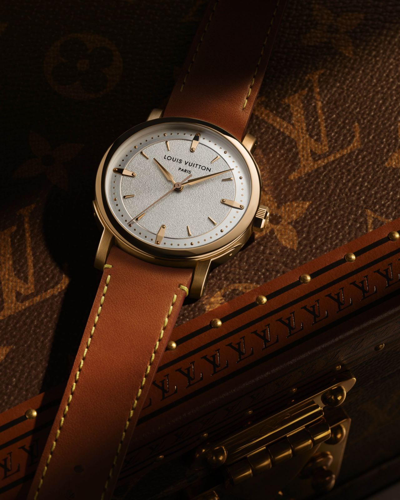 The Louis Vuitton Escale in rose gold and silvery dial