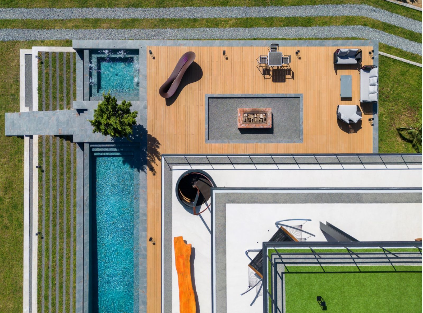 PK House by 8x8 Design Studio
