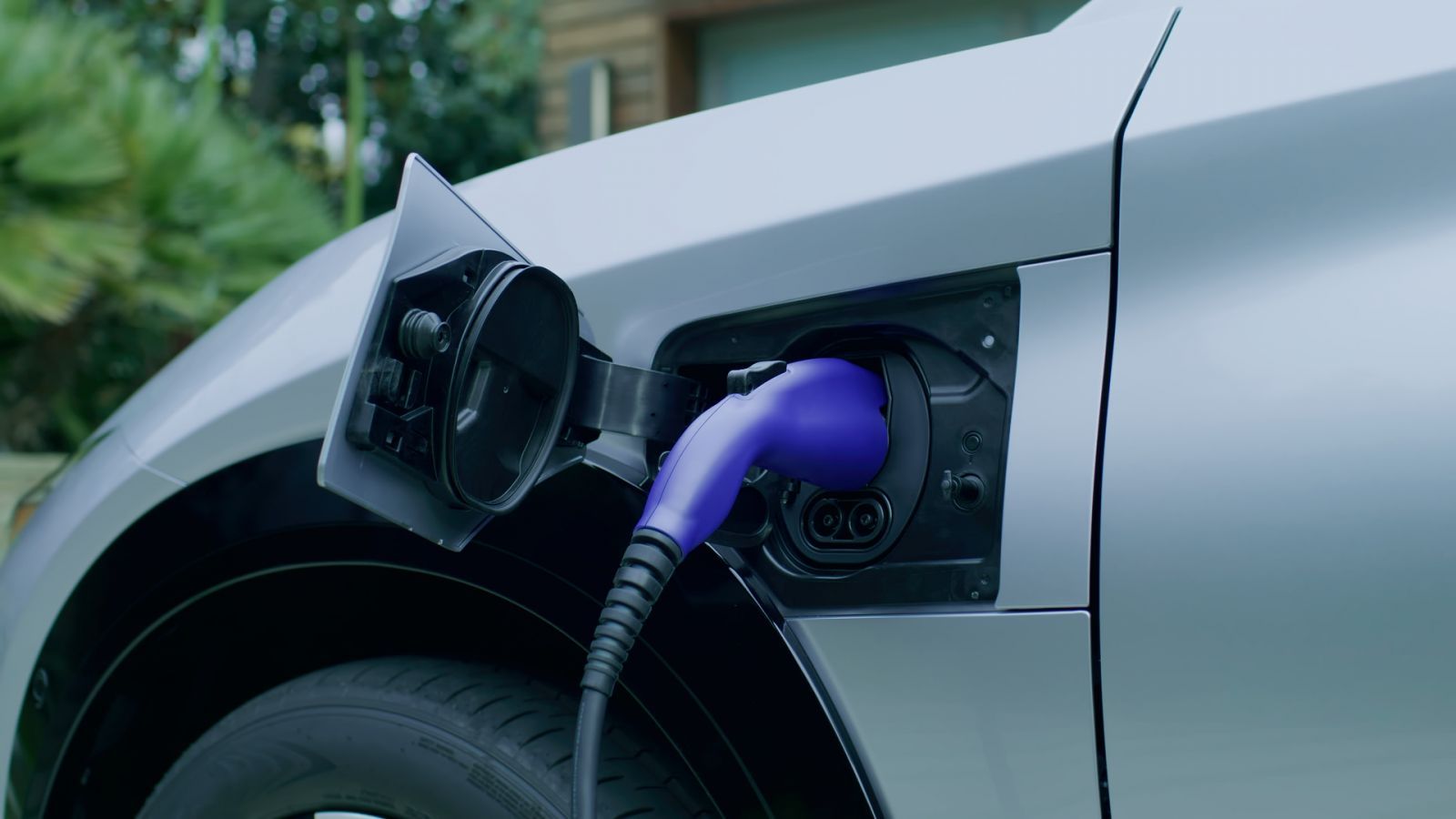 The Lexus RZ 450e charging (Photo: Lexus)