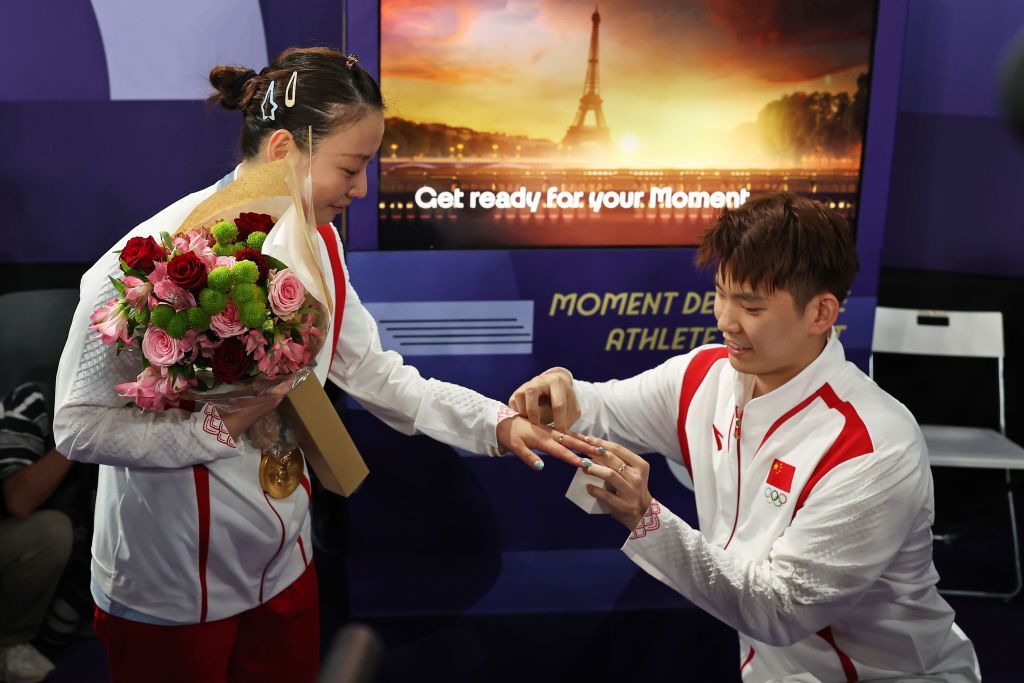 Olympic badminton gold medallist Huang Yaqiong and teammate Liu Yuchen got engaged at the Olympic Games (Photo: Getty Images)