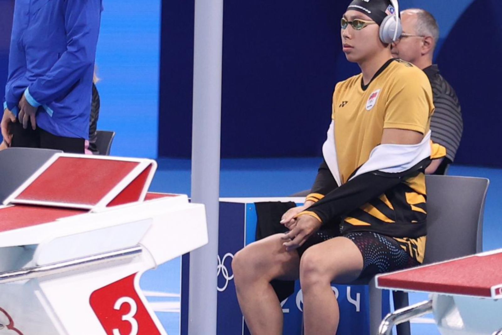Khiew recalled walking out to the pool with his trusty headphones on and focused on clearing his mind and swim his best lap (Photo: Khiew Hoe Yean)