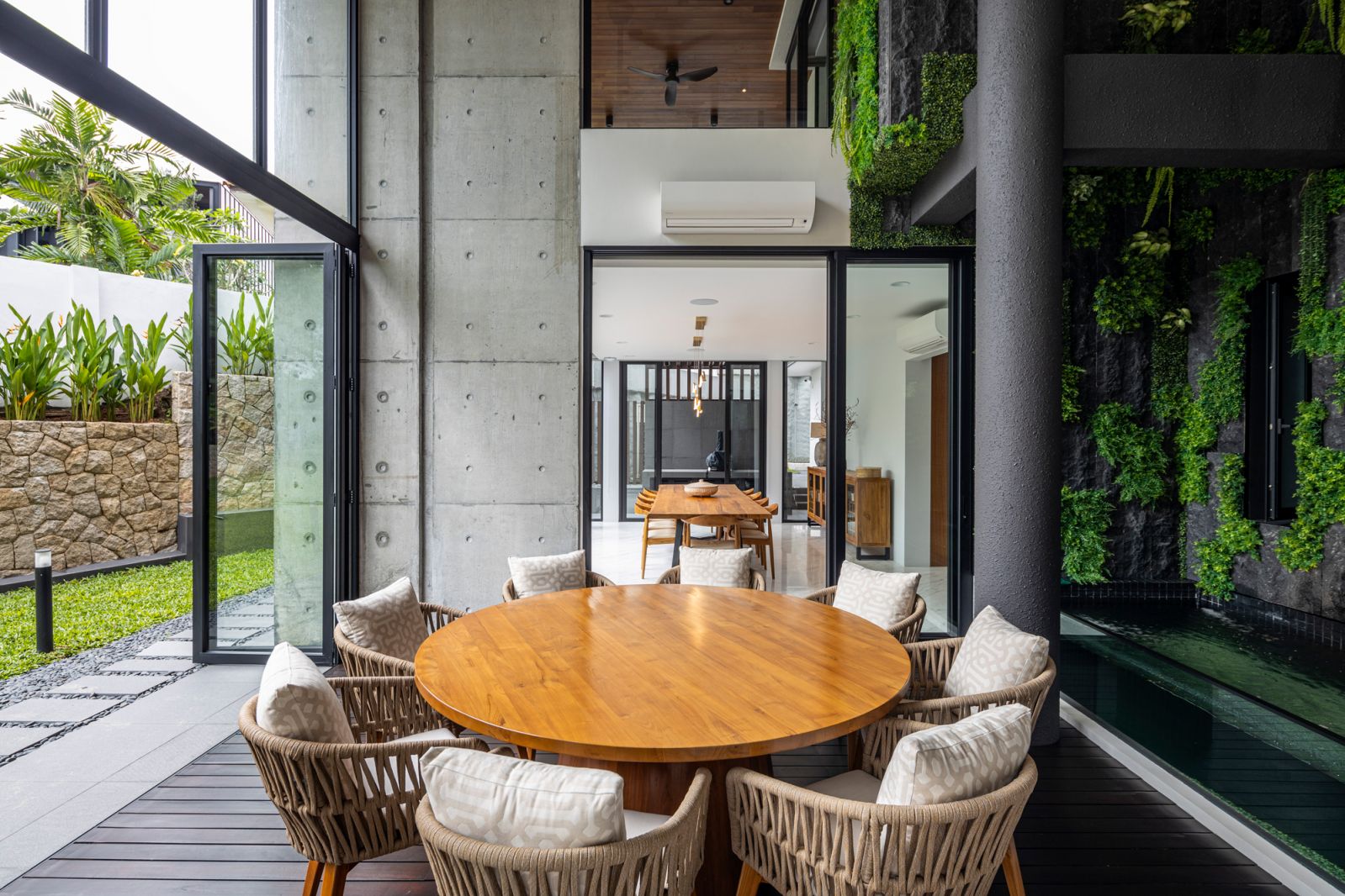 Indoor-outdoor areas of the bungalow