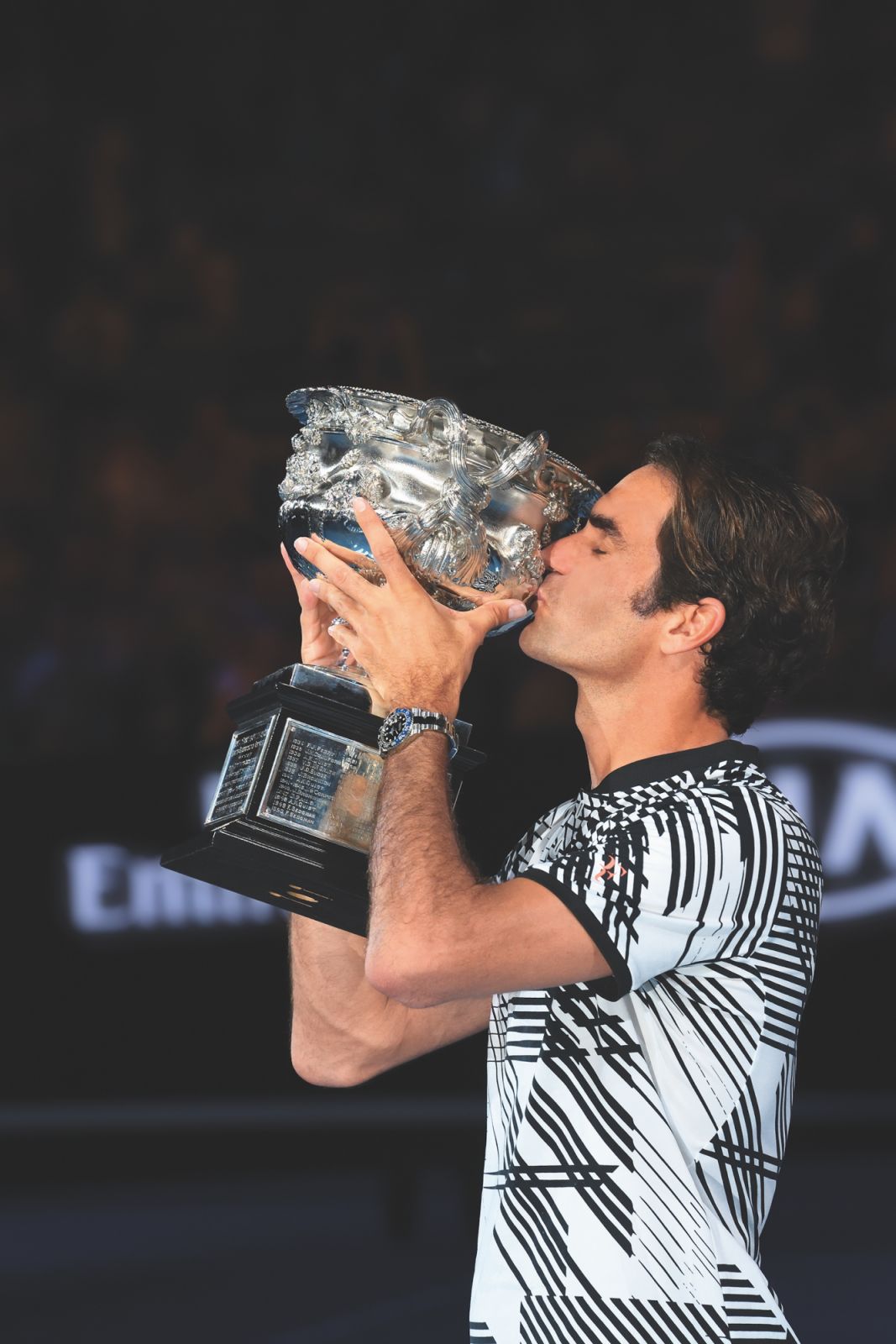 Roger Federer, former tennis player and Rolex Testimonee, after his victory at the Australian Open in 2017 with a GMT-Master II in Oystersteel fitted with a blue and black Cerachrom bezel insert.