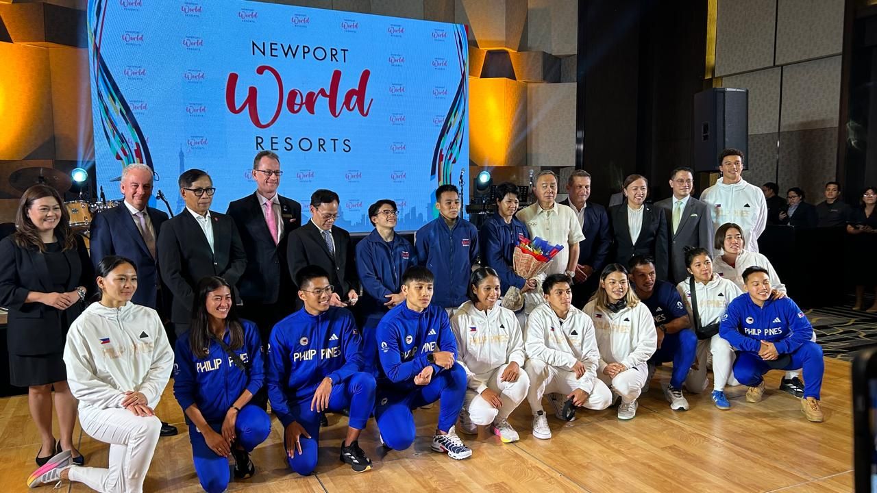 The 2024 Philippine Olympic team at the Newport World Resorts few hours after they landed in the Philippines. With them are two-time gold medalist Carlos Yulo and bronze winners Nesthy Petecio and Aira Villegas (Photo: Anj Chan)