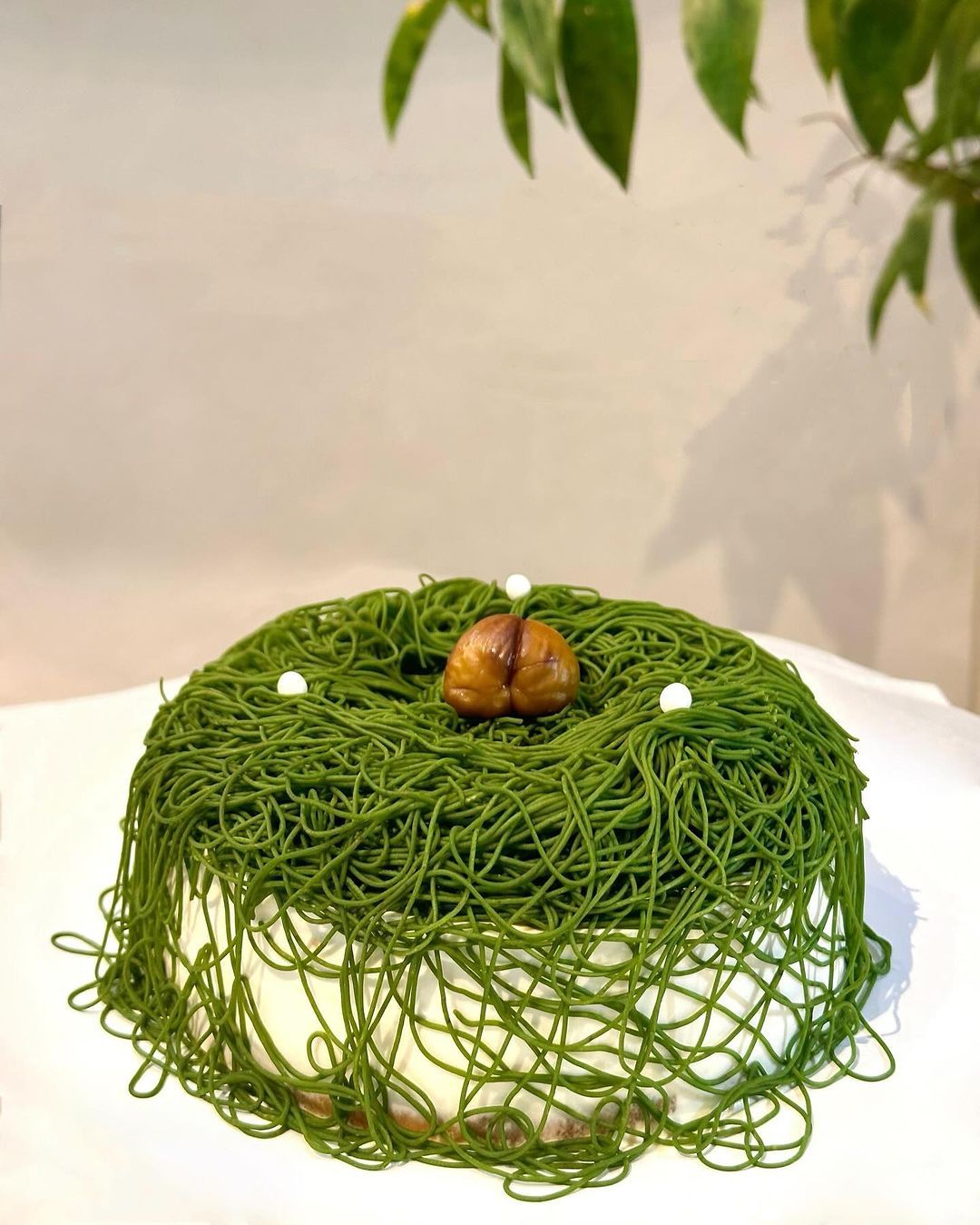 Matcha Mont Blanc cake (Photo: Instagram / @rakumatcha_my)