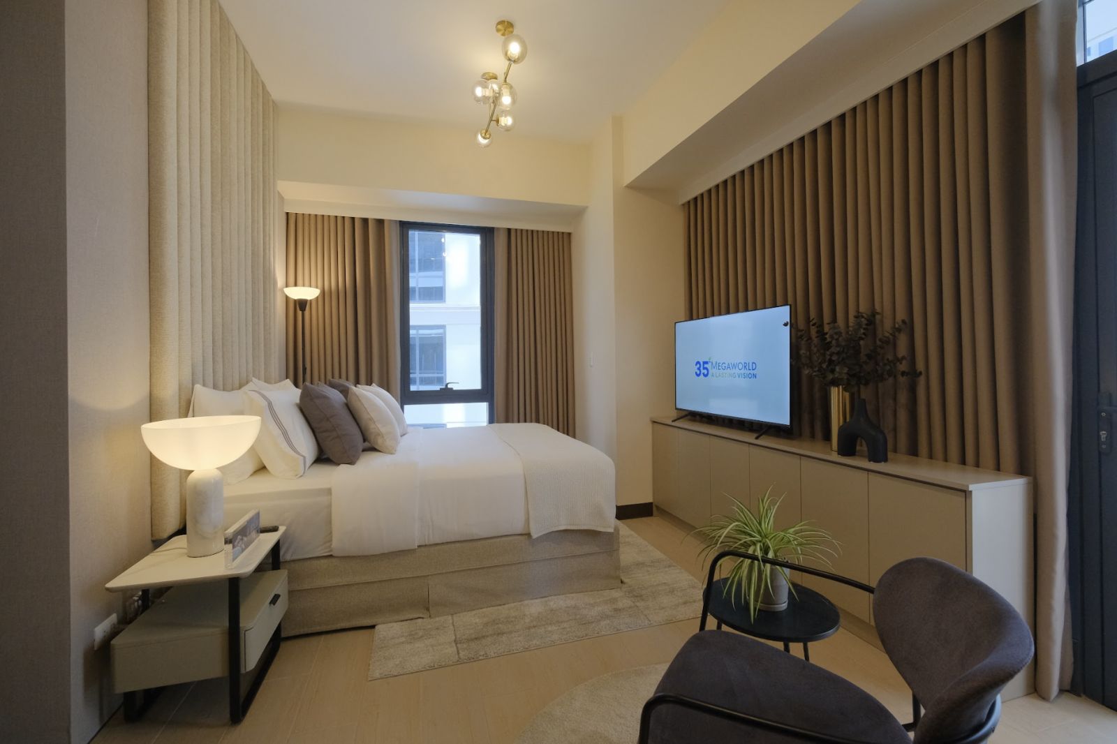 Megaworld grants Carlos Yulo a unit in McKinley Hill (Photo: Megaworld)