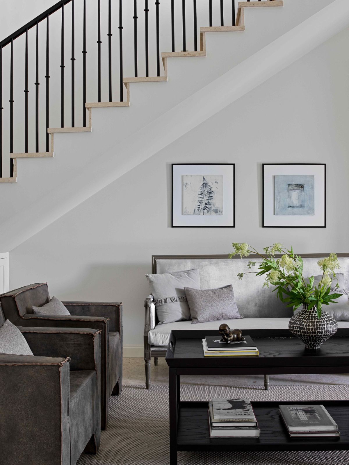 Furnishing with soothing greys and pearl whites