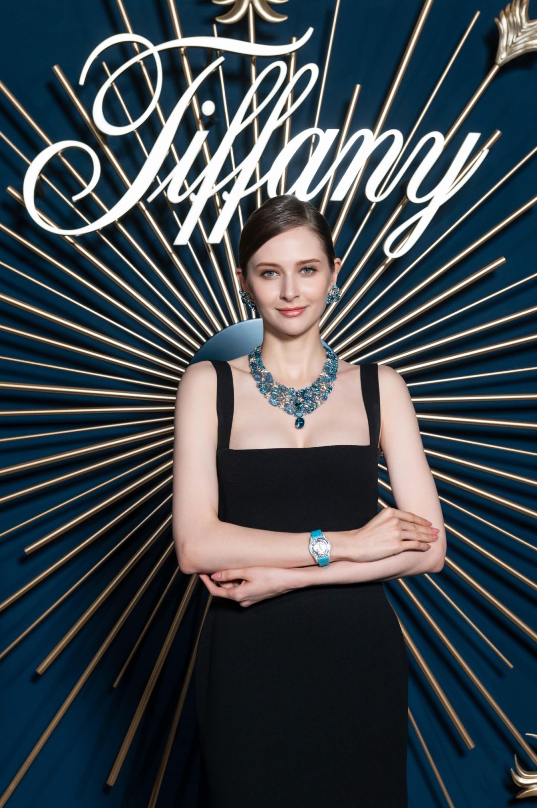模特兒演繹Tiffany Céleste蒼穹萬象星夜如夢系列作品。(Photo: Tiffany & Co.)