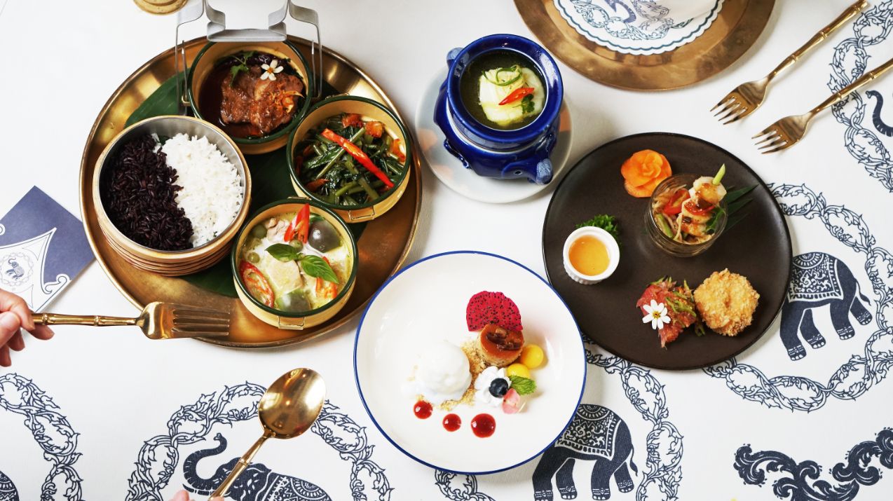 เมนูอาหารกลางวันที่ Blue Elephant