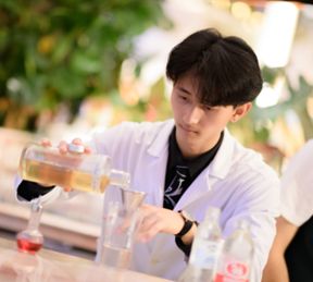 กานต์ - ศุภกานต์ โอชาวงษ์, Pollen Bar at RAYNUE