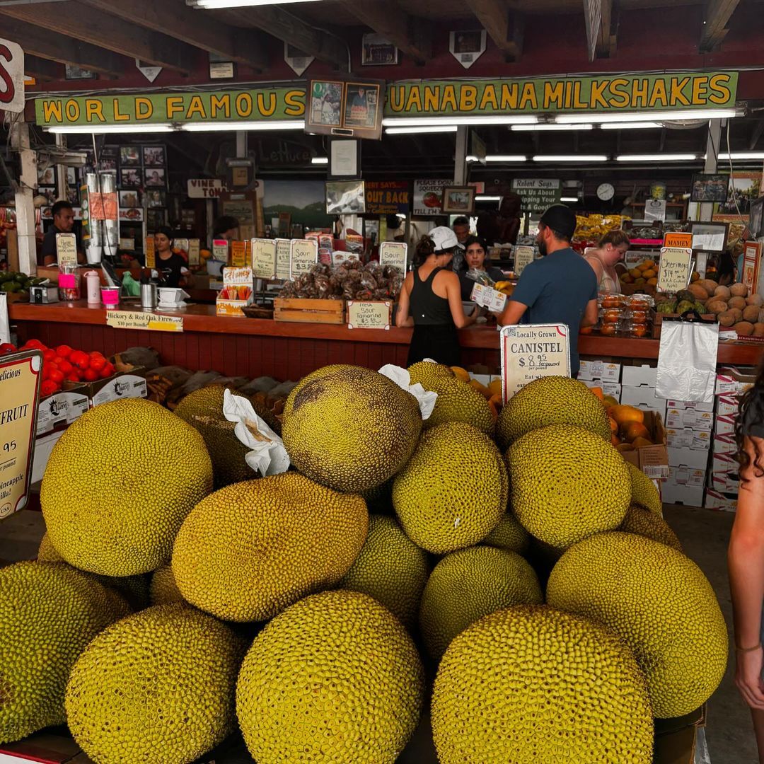 Jackfruits at a market (Photo: Instagram / @robertisherefruitstandandfarm)