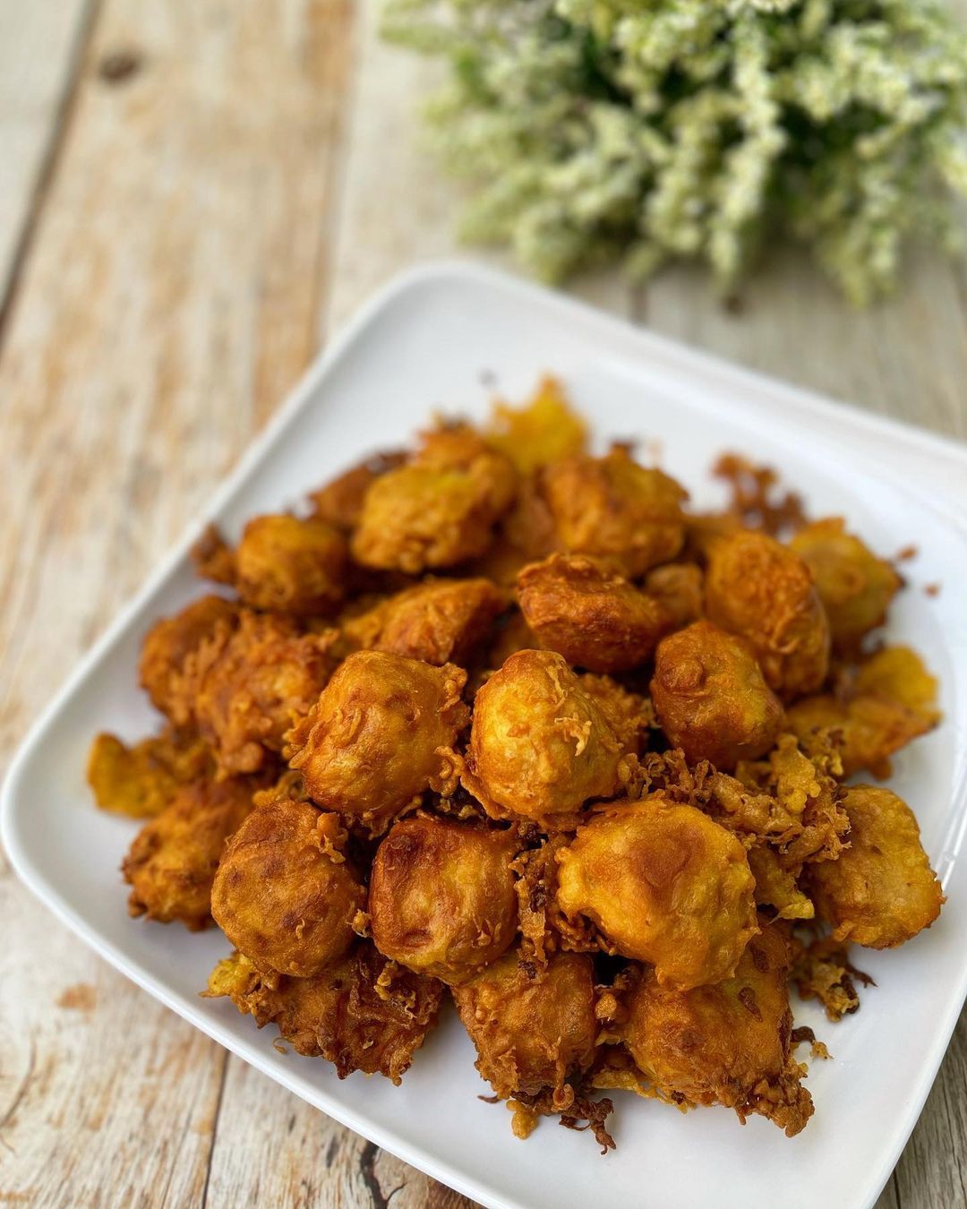 A plate of fried cempedak (Photo: Instagram / @xiilaaa)
