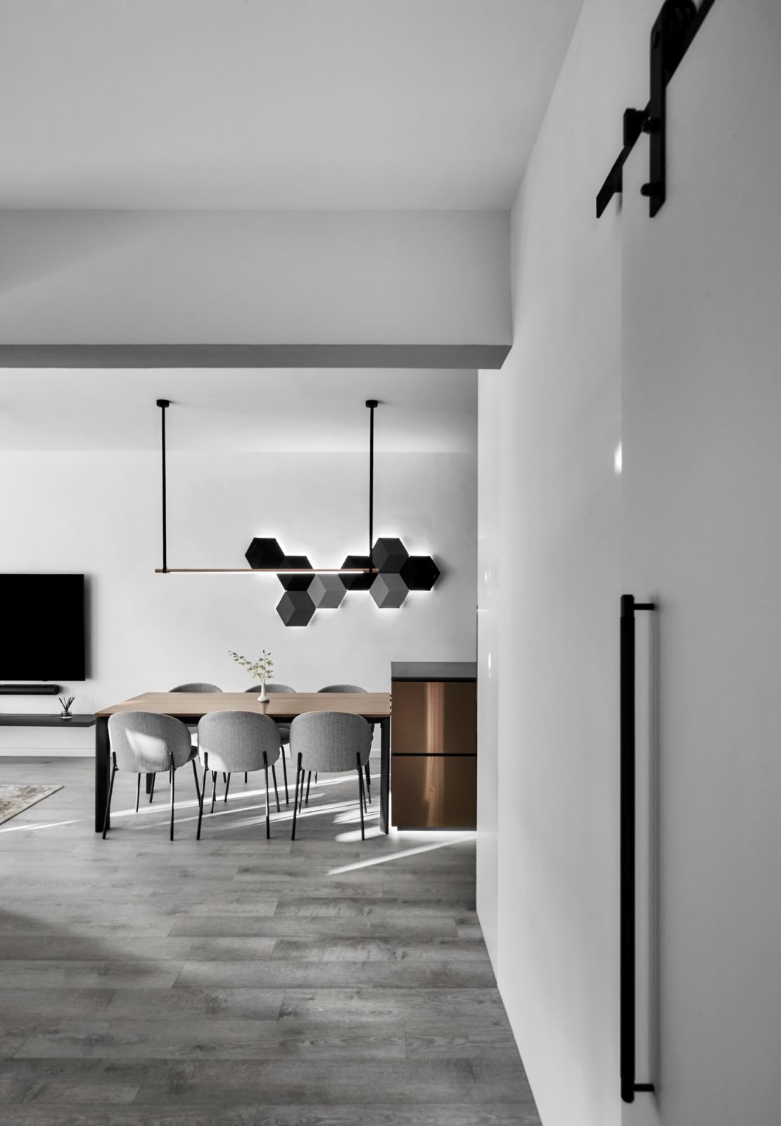 The home’s minimalist dining area