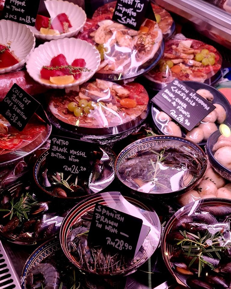 Potted seafood, mushrooms, cold cuts, and more (Photo: Instagram / @annelourdesdelirestaurant)